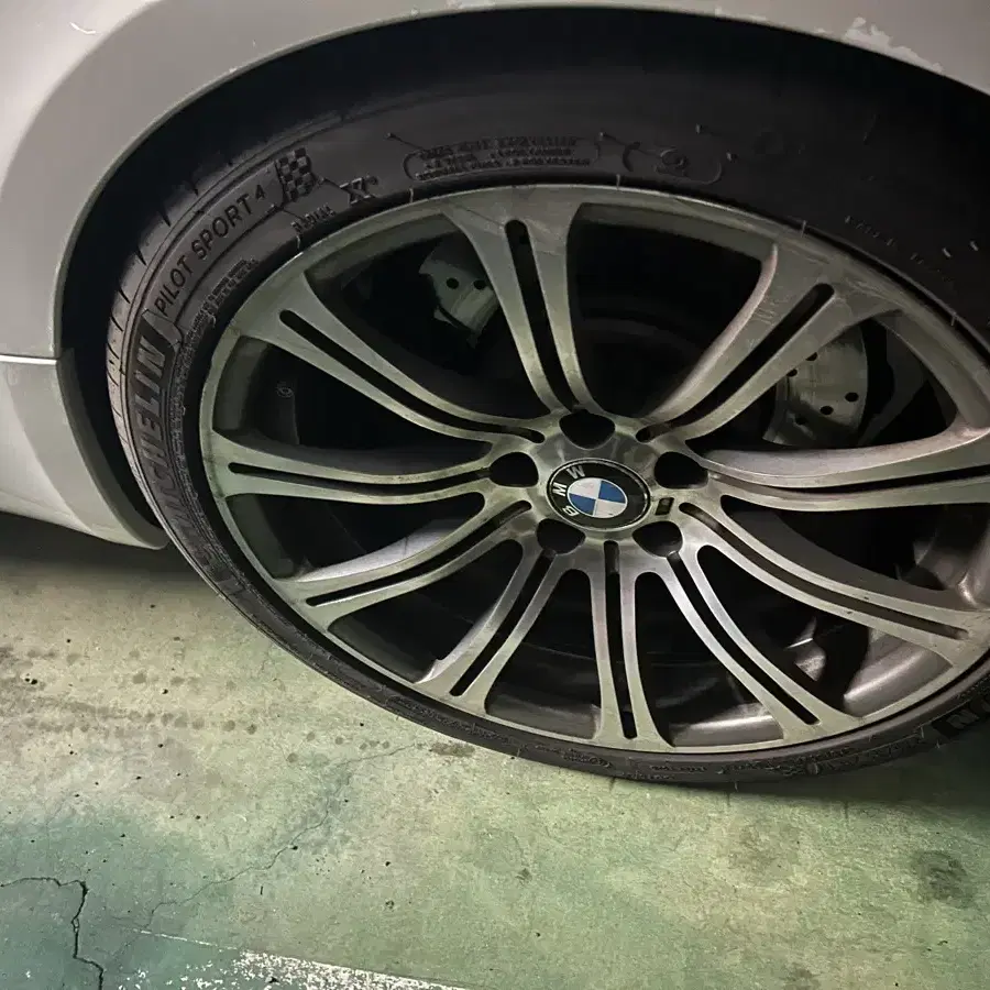 e92m3 순정19인치휠타 팝니다