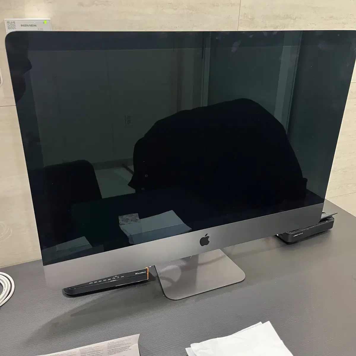 iMac Pro 기본형 판매합니다.