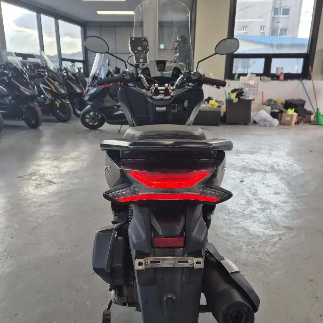 pcx125 20년 짧은키로수 판매합니다^~^