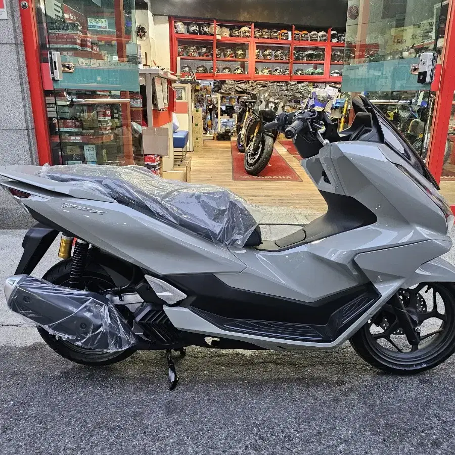 혼다 PCX125ABS신형 25년식 판매합니다