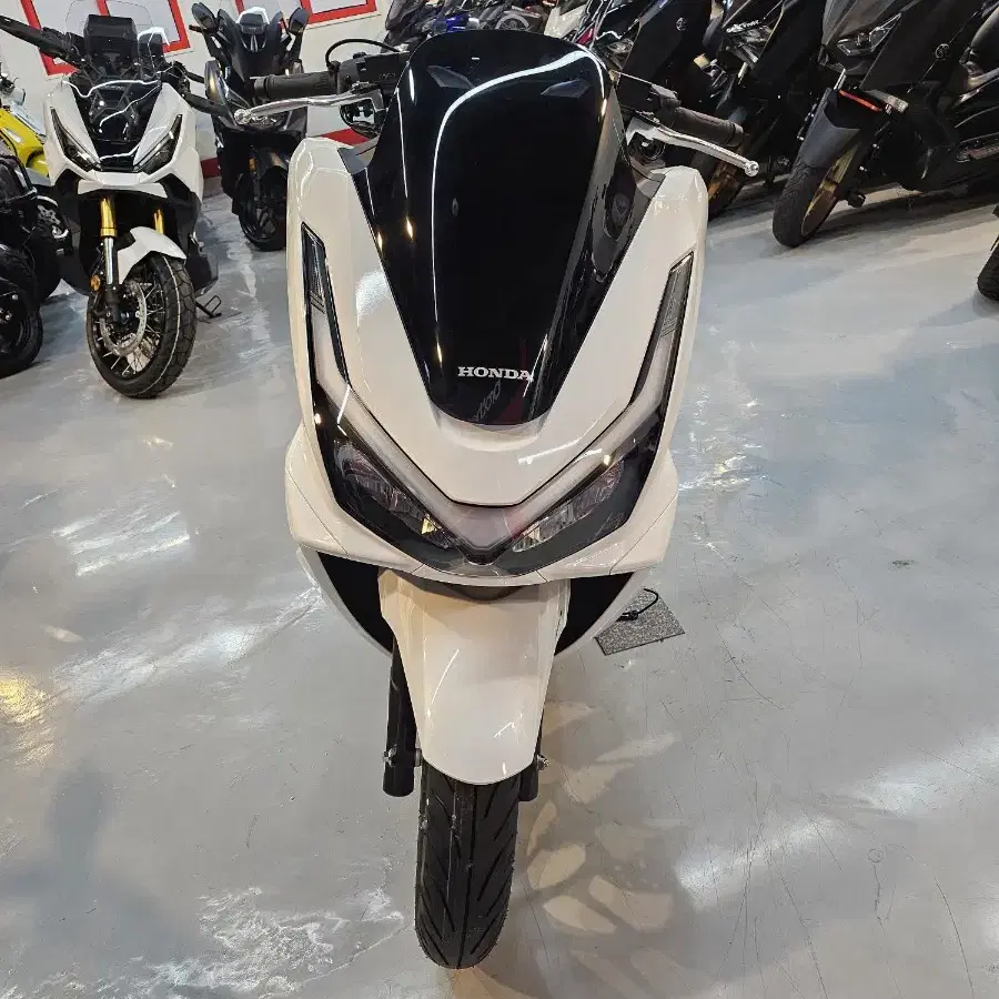 혼다 PCX125ABS신형 25년식 판매합니다