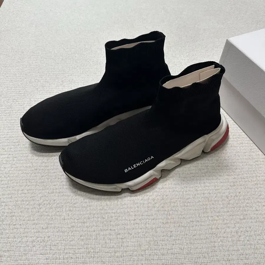 [USED][43] BALENCIAGA SPEED RUNNER