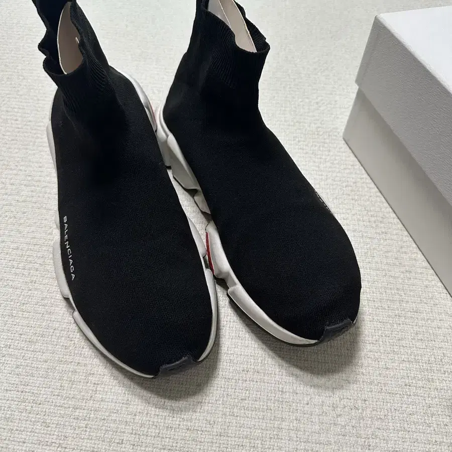 [USED][43] BALENCIAGA SPEED RUNNER