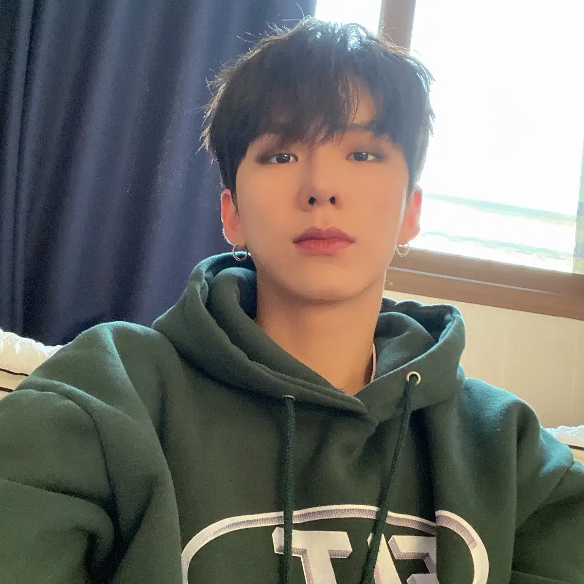 엘리오티 ELT Metalic Logo Hoodie (Deep Green