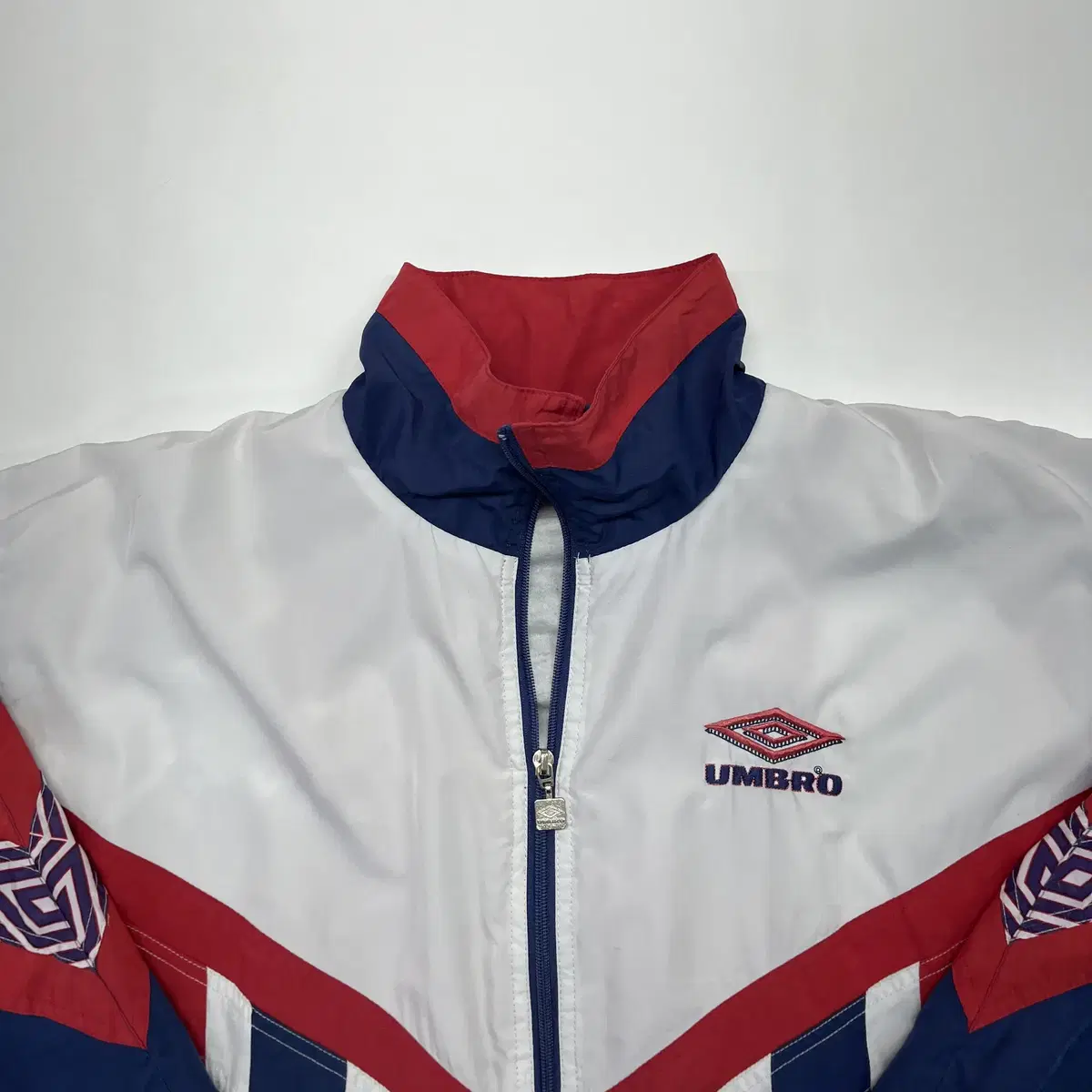 UMBRO 레트로 윈드브레이커