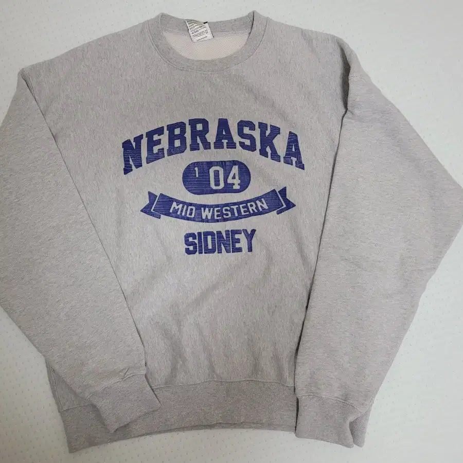 [M] 아웃스탠딩 맨투맨 V.S.C SWEAT MELANGE GRAY