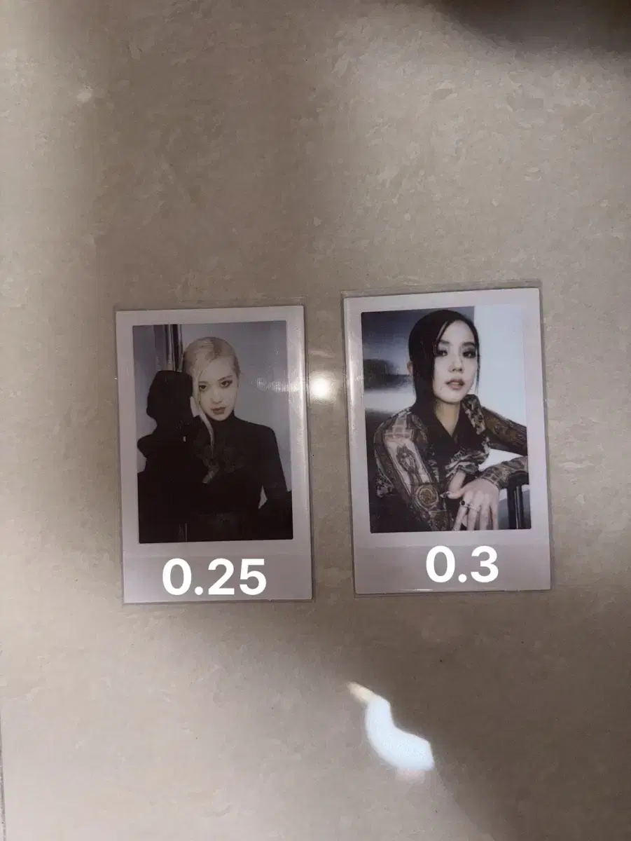 Black Pink Jisoo, Rosé Polaroid