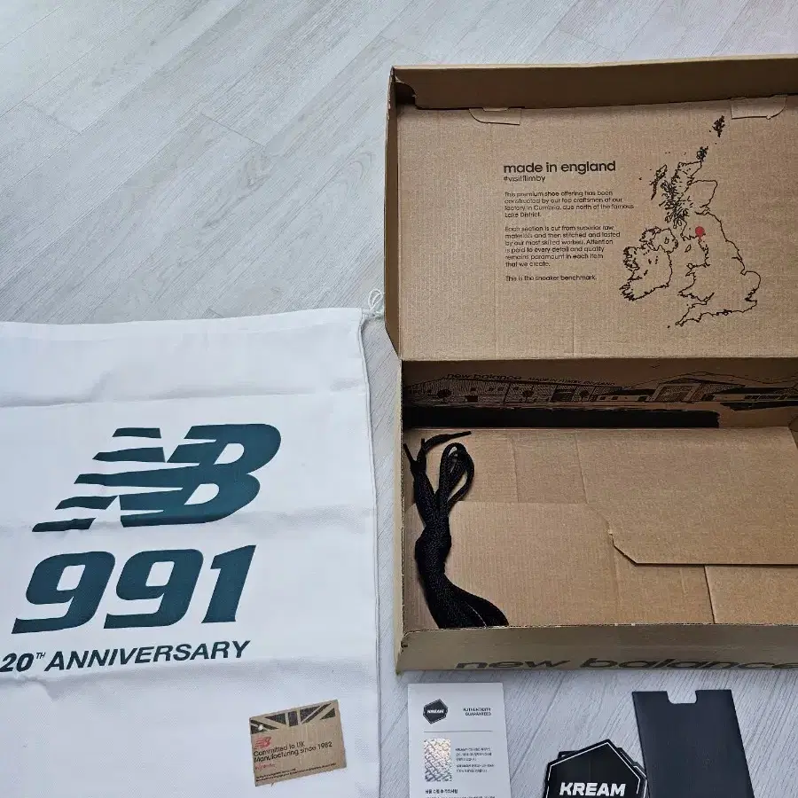 뉴발란스 991 메이드 인 UK 20주년 그레이 275