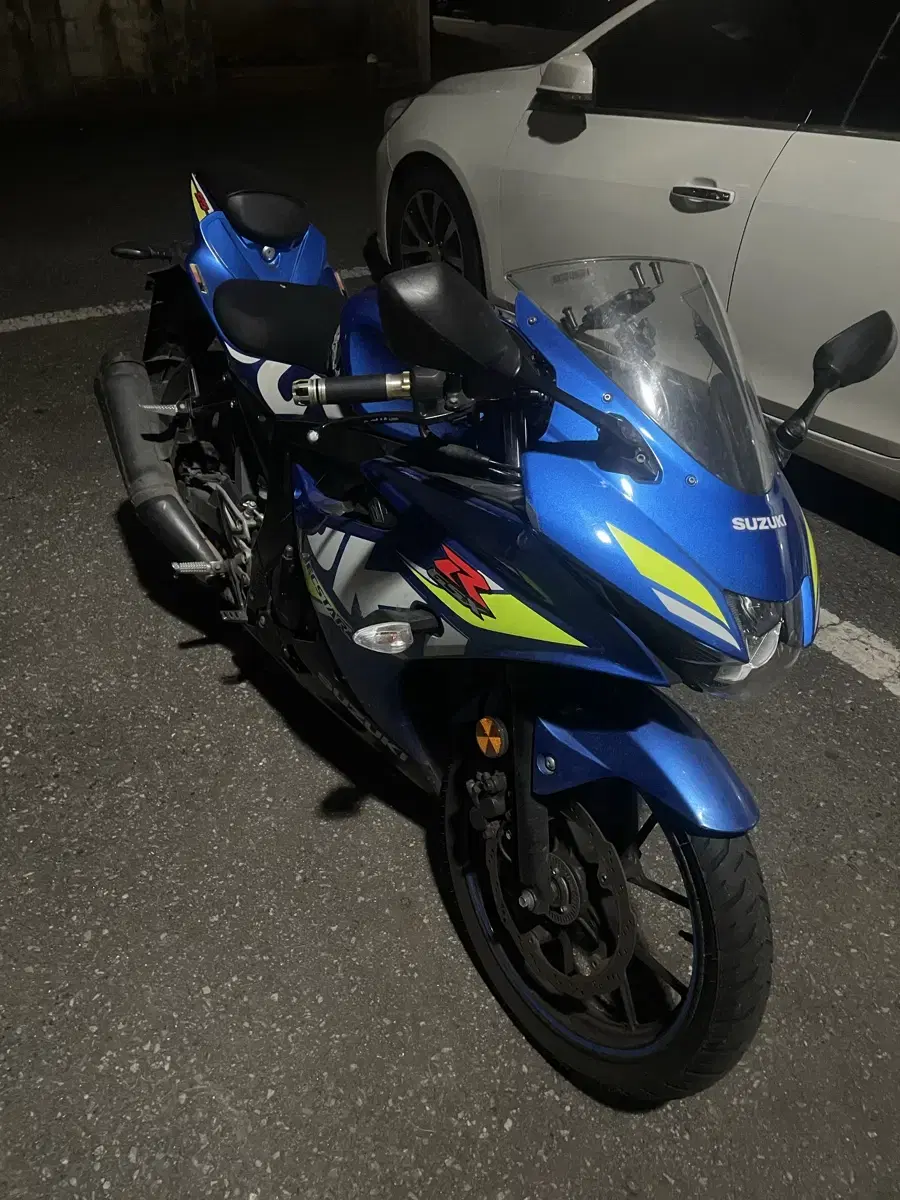 스즈키 GSX-R125 abs 2.7만 23년식 튜닝완료