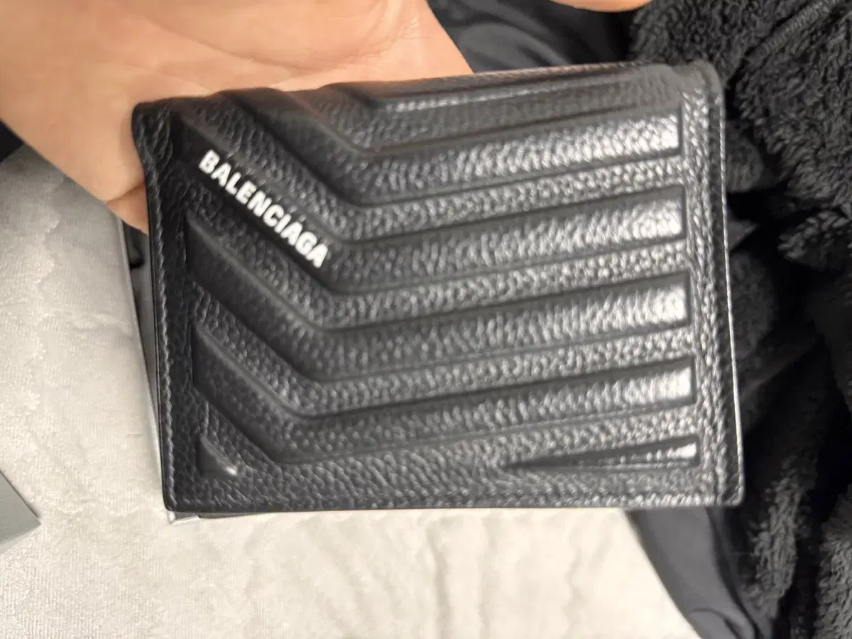 발렌시아가 Car vertical bifold wallet