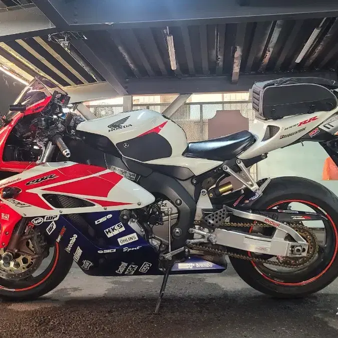 04년 혼다 cbr 1000rr 팝니다 정비내역 사진엄청많아요