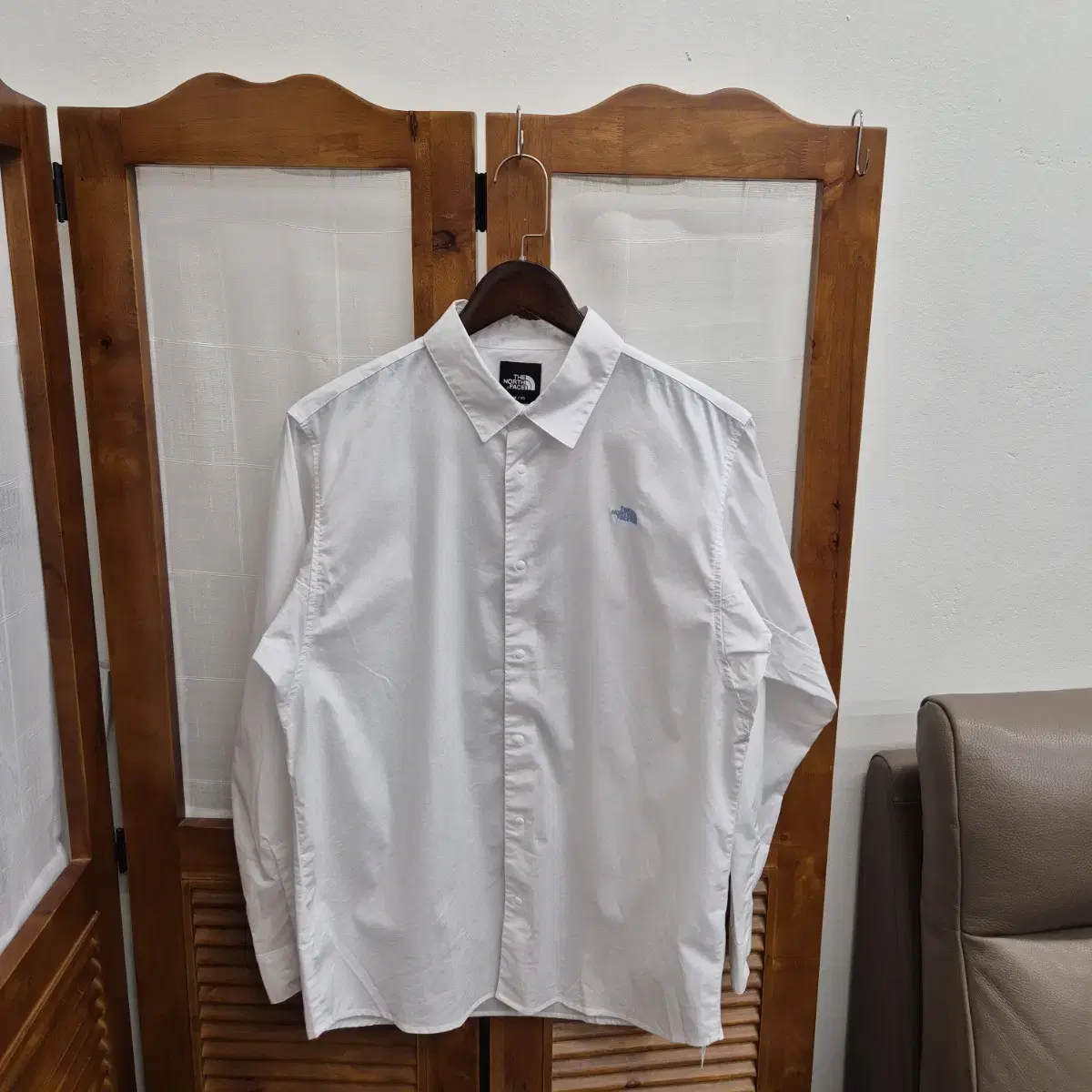 The North Face White Small Logo Shirt 95