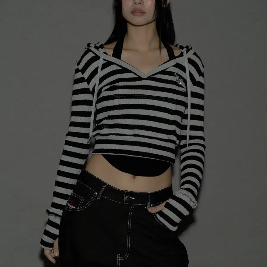 플리즈노팔로우 Deer Ribbed Crop Hoodie Top 블랙