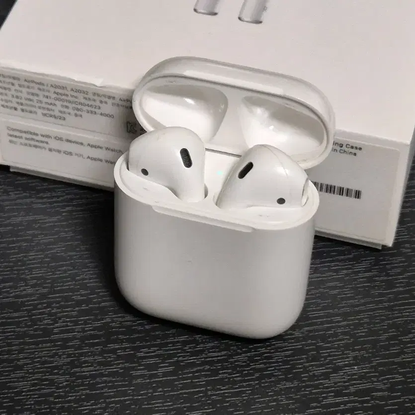 AirPods(에어팟) 2세대 (유선 충전 8핀)