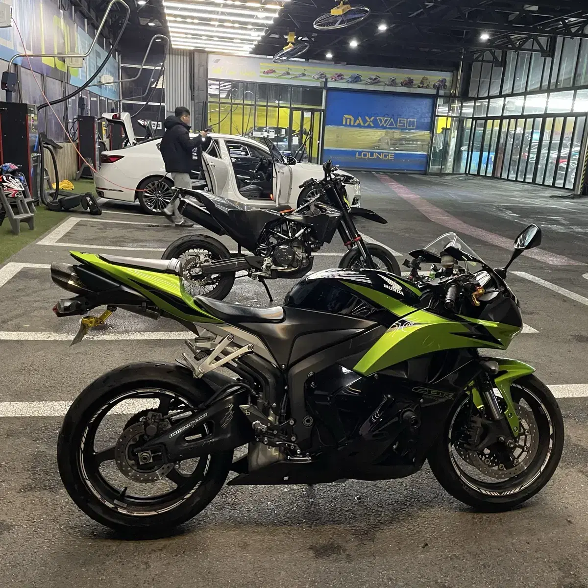 혼다 cbr600rr 판매합니다 09년식 순정카울 구변 완