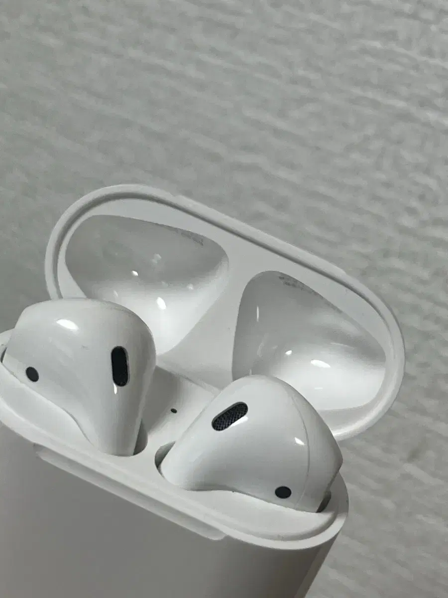 AirPods 2nd Generation Genuine, almost new