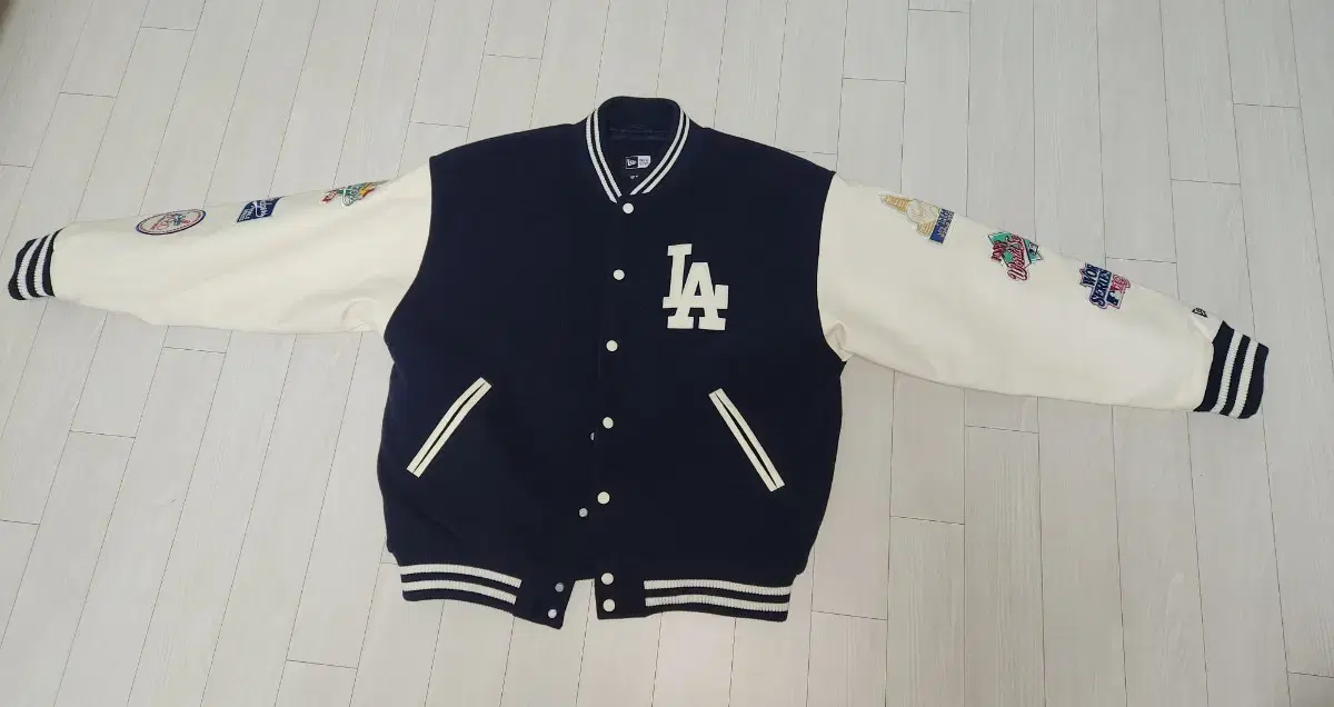 New Era] MLB LA Dodgers Patch Varsity Jacket Sky Cap