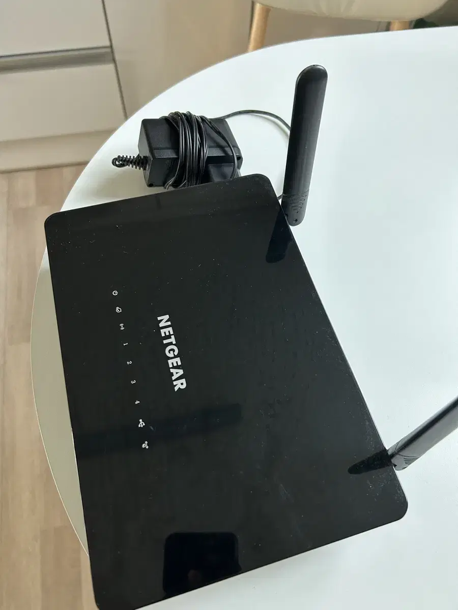 Netgear Netgear AC1200 router (in good condition)