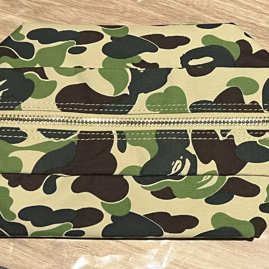 [새상품] 베이프 ABC CAMO FLIGHT POUCH