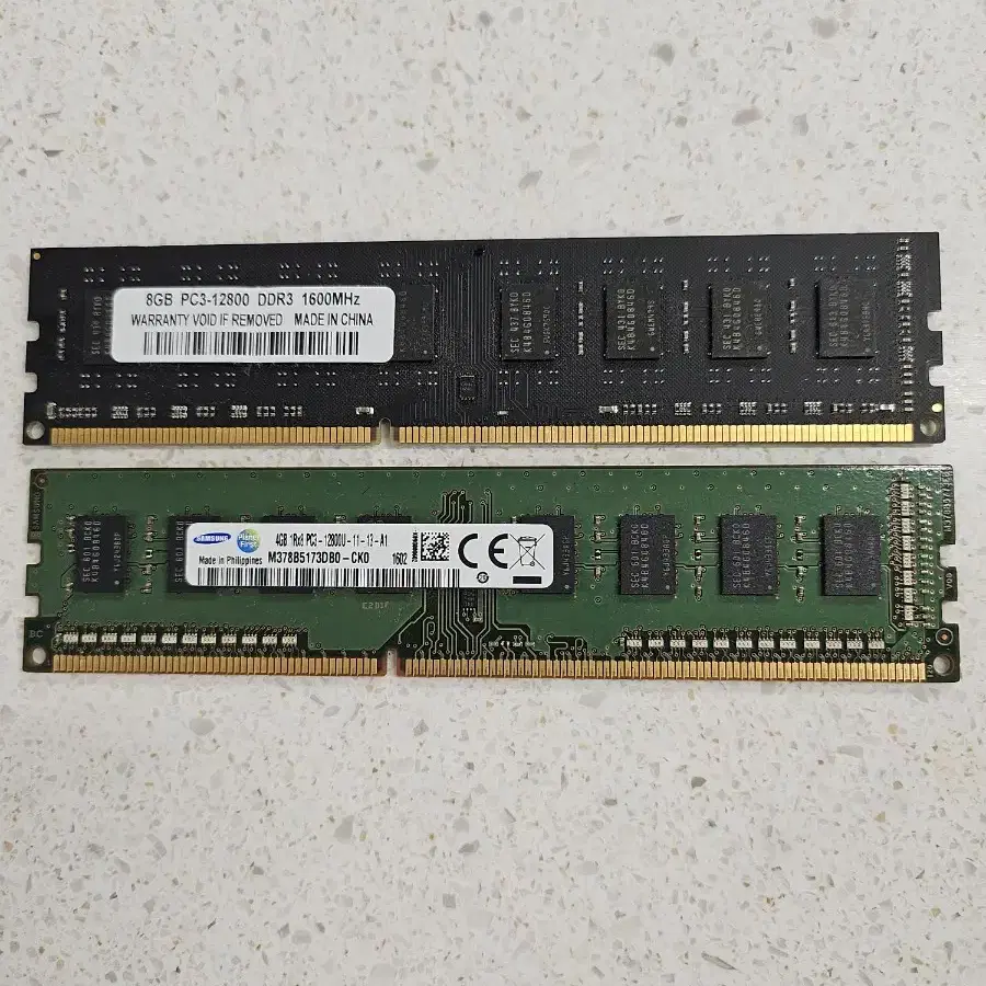 8GB. 4GB  2개일괄