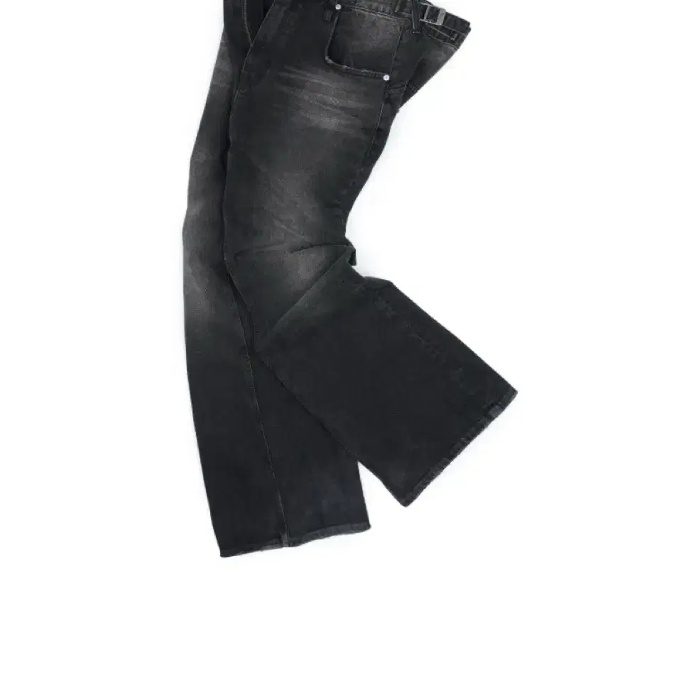 Yiyae Flared washed denim pants_ black