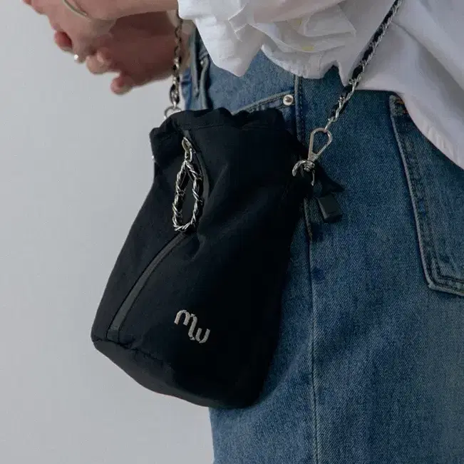 모데스트무드 Amodest Cross Bag