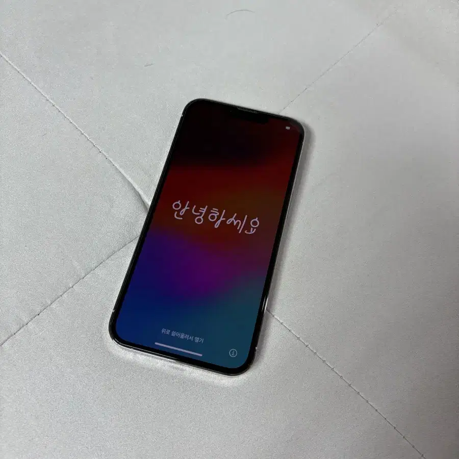 아이폰13pro 실버(화이트) 128기가 판매합니다!!