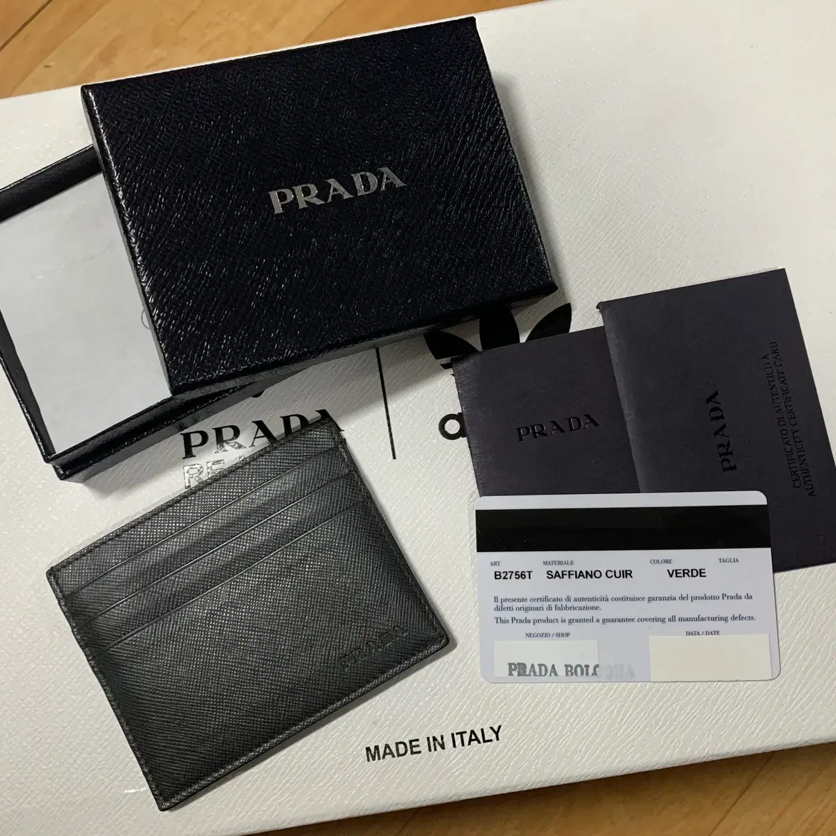 PRADA 프라다 카드 홀더(사피아노)