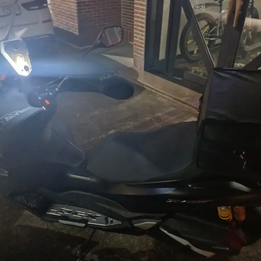 PCX 22년식