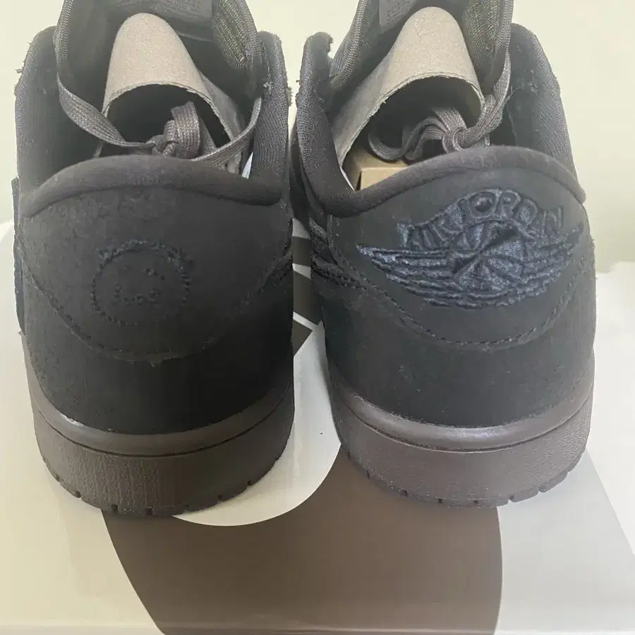 (270) Jordan 1 x Travis Scott Retro Low