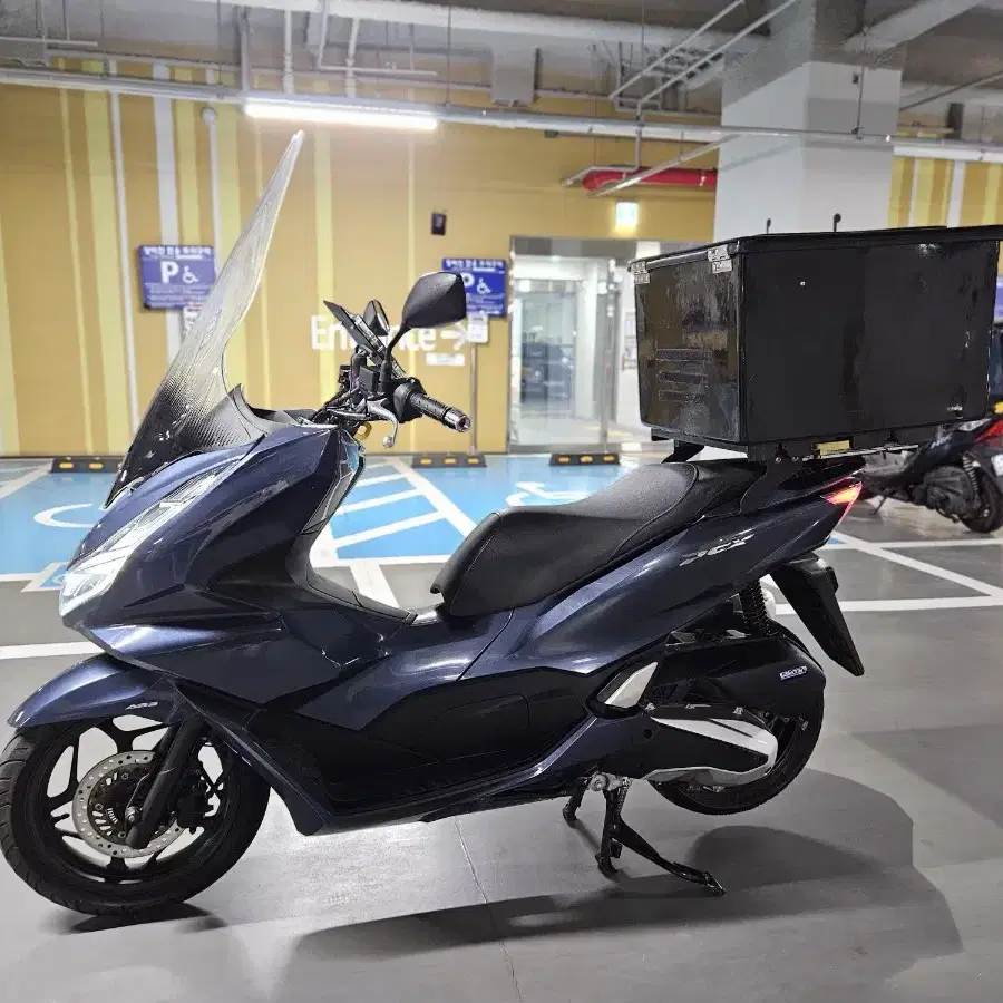 21년 pcx125 abs 깔끔한 오토바이 판매합니다