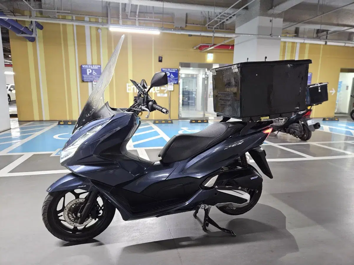 21년 pcx125 abs 깔끔한 오토바이 판매합니다