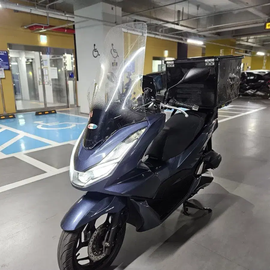 21년 pcx125 abs 깔끔한 오토바이 판매합니다