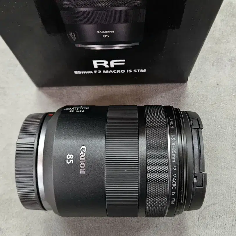 신품급> 캐논 RF 85mm F2 MACRO IS STM RF85.2