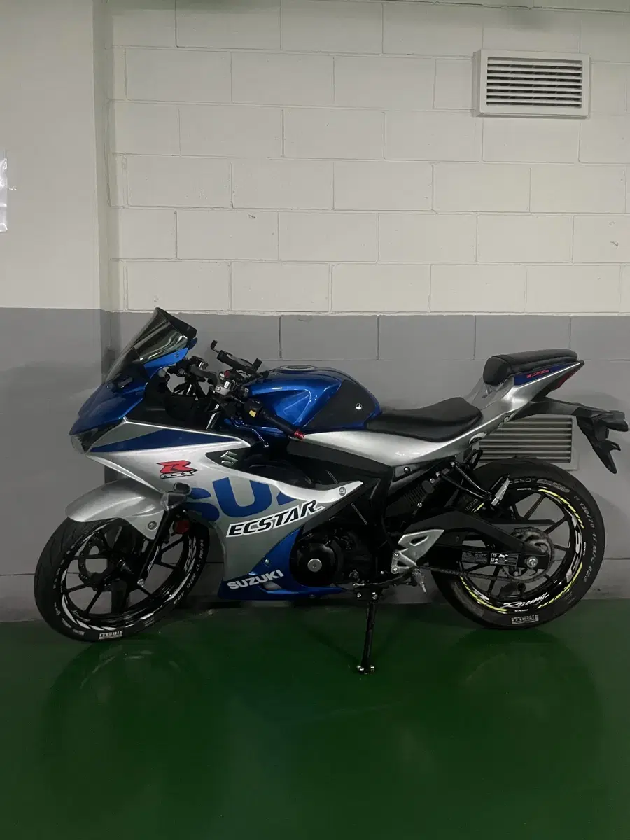 개인) 스즈키 gsx-r125 21년식 스페셜카울