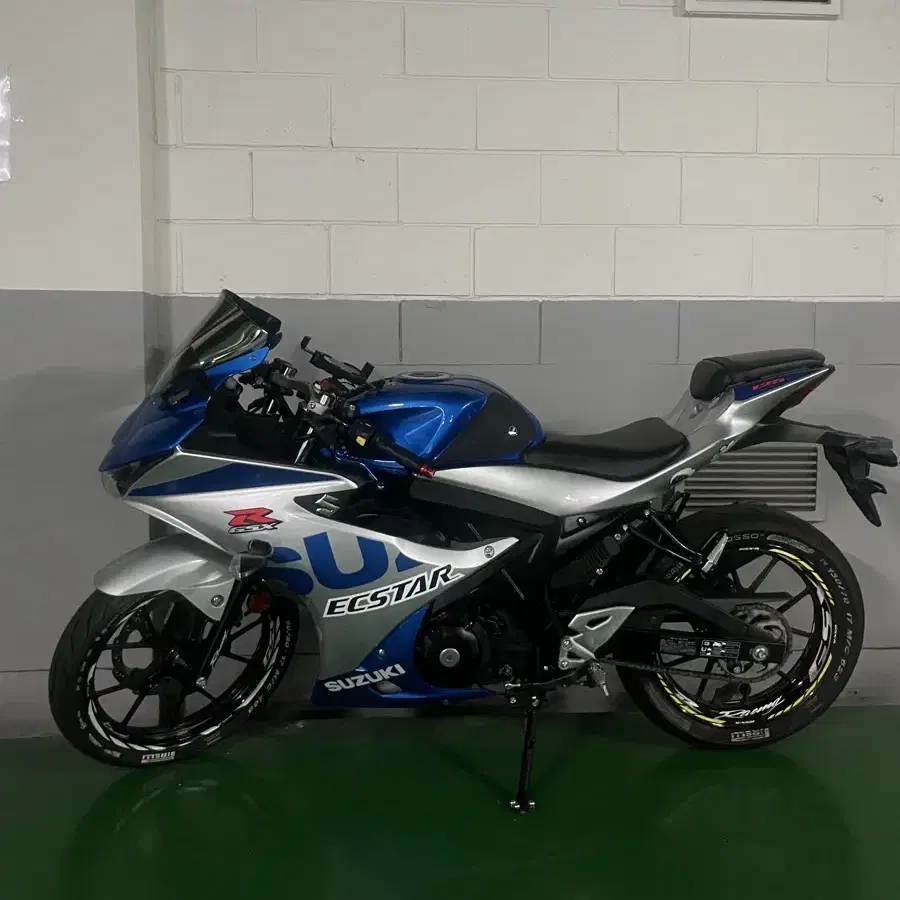 개인) 마지막가격) 스즈키 gsx-r125 21년식 스페셜카울