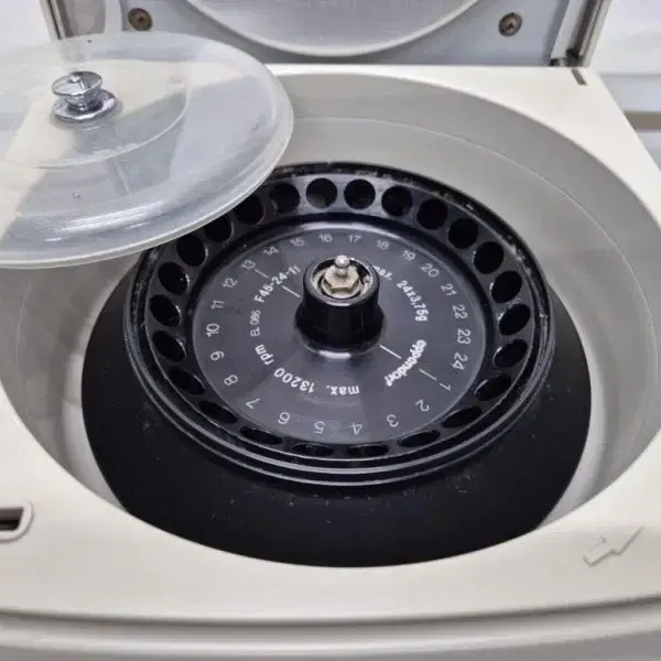 eppendorf Centrifuge 5415D 원심분리기