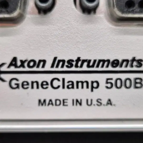 Axon Instruments GeneClamp 500