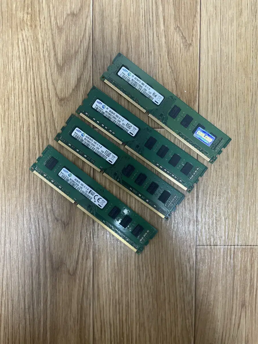 DDR3 램 4기가 4개 일괄 팝니다