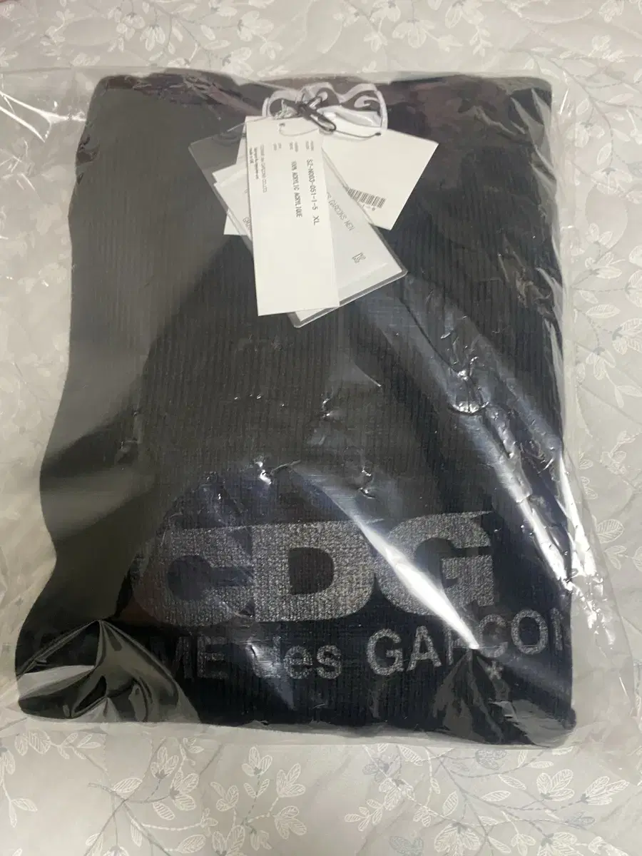 CDG 라운드넥 스쿨 풀오버 블랙 XL