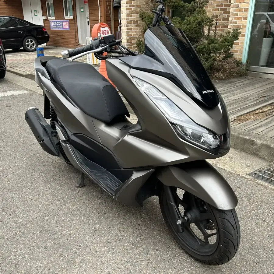 완전신차급 PCX125ABS 2천KM 급매합니디