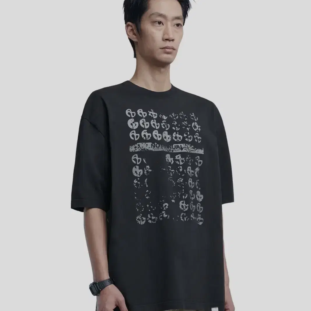 노매뉴얼 반팔 M GRUNGE SYMBOLS WASHED BLACK