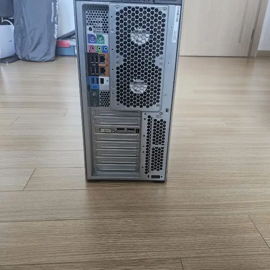 HP Z820 워크스테이션 ( 파워고장 )