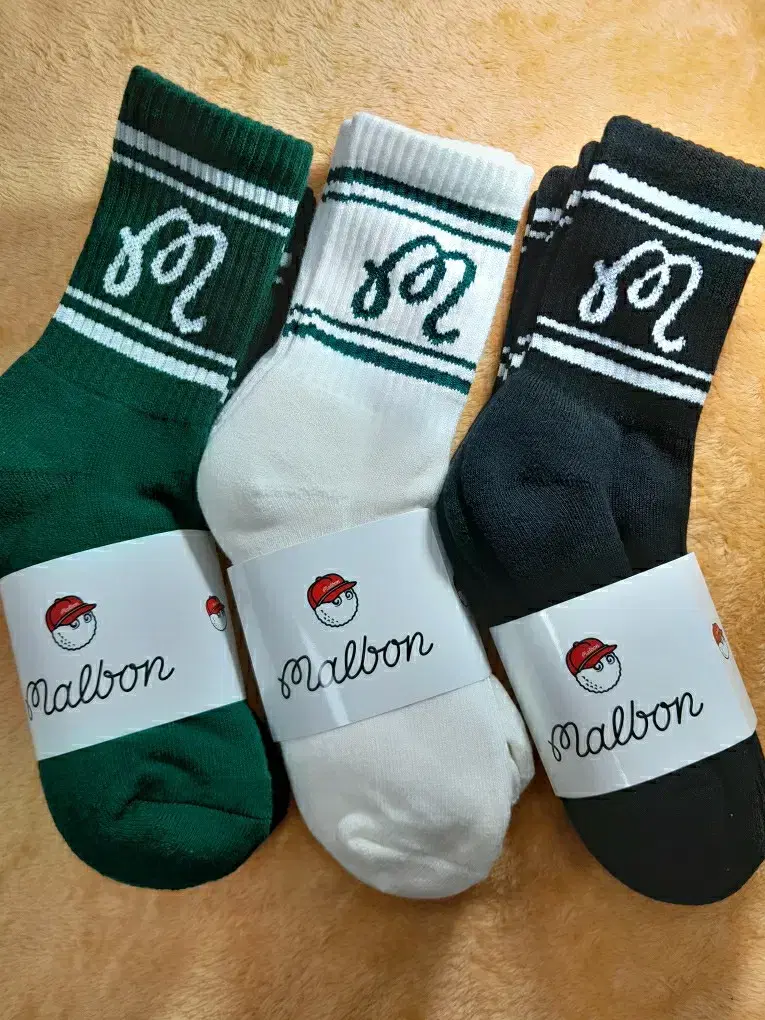 9 pairs of socks with the finest golf socks for men and women with thick soles