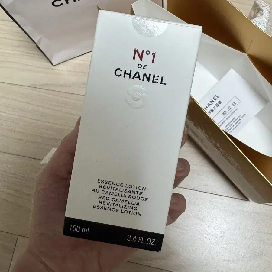 샤넬 레드 까멜리아 에센스 로씨옹 100ml