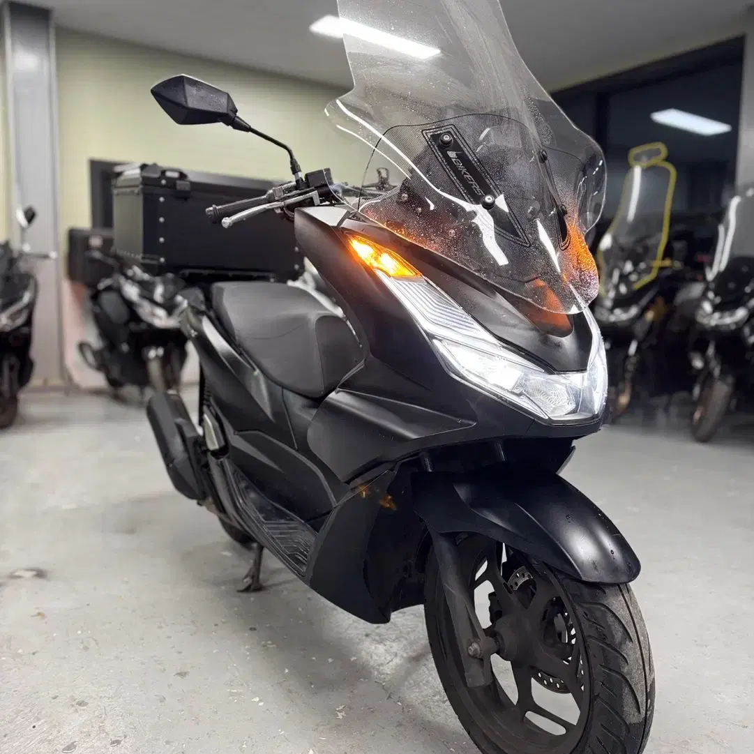 혼다 PCX125 22년형 6만Km 판매합니다