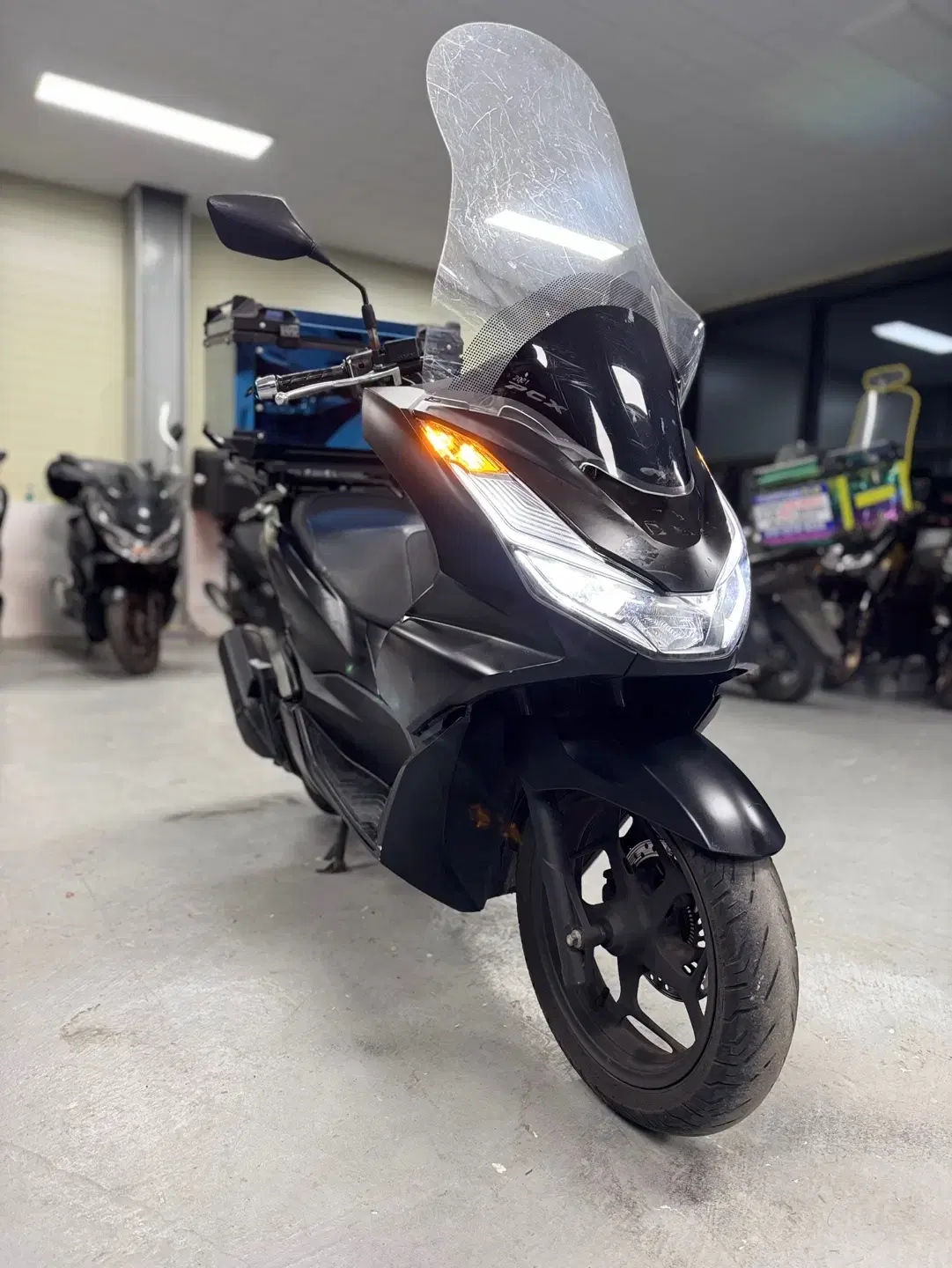 혼다 PCX125 ABS 21년식 6만Km 판매합니다