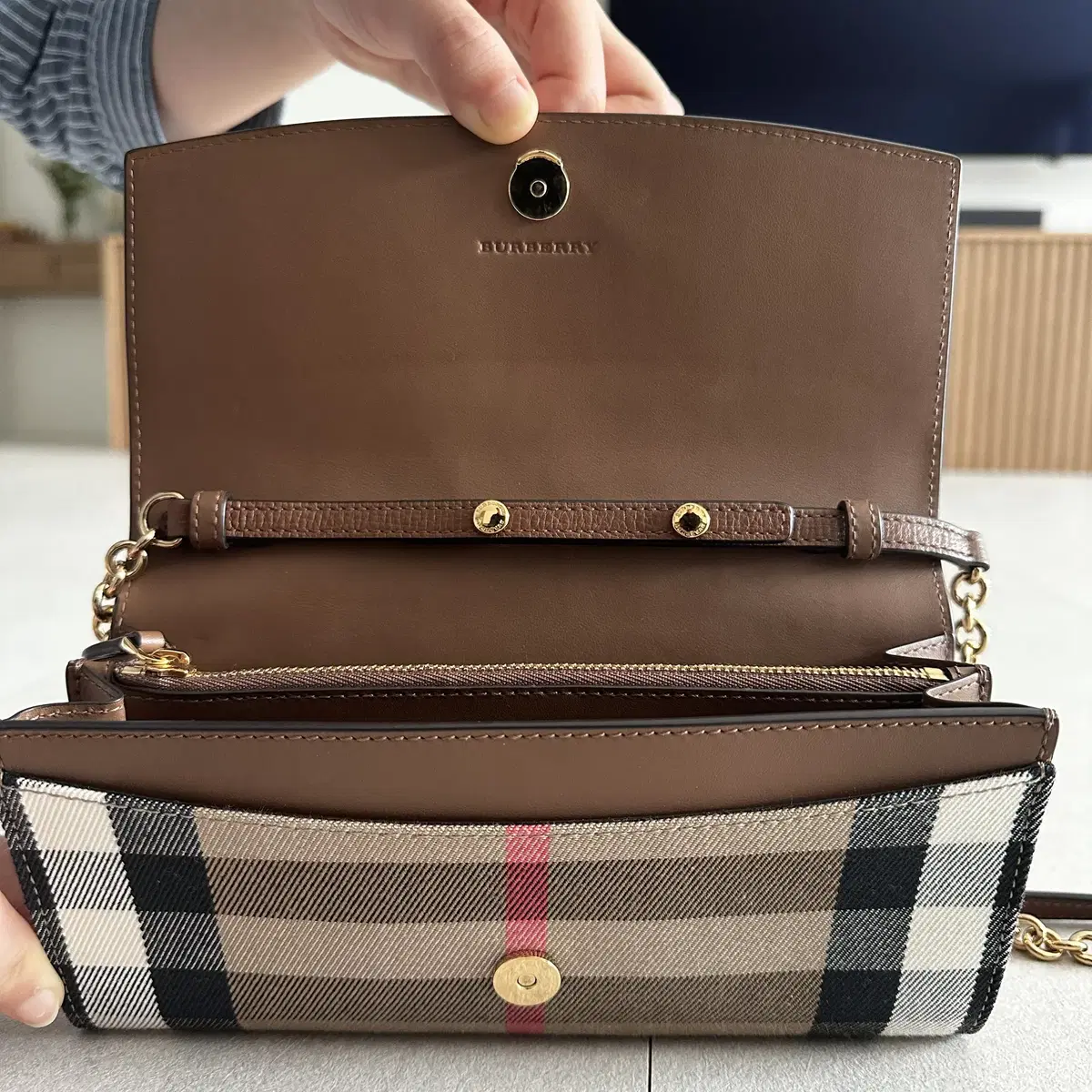 [인하] 버버리 헨리 WOC체인 클러치백 (Burberry Henley)