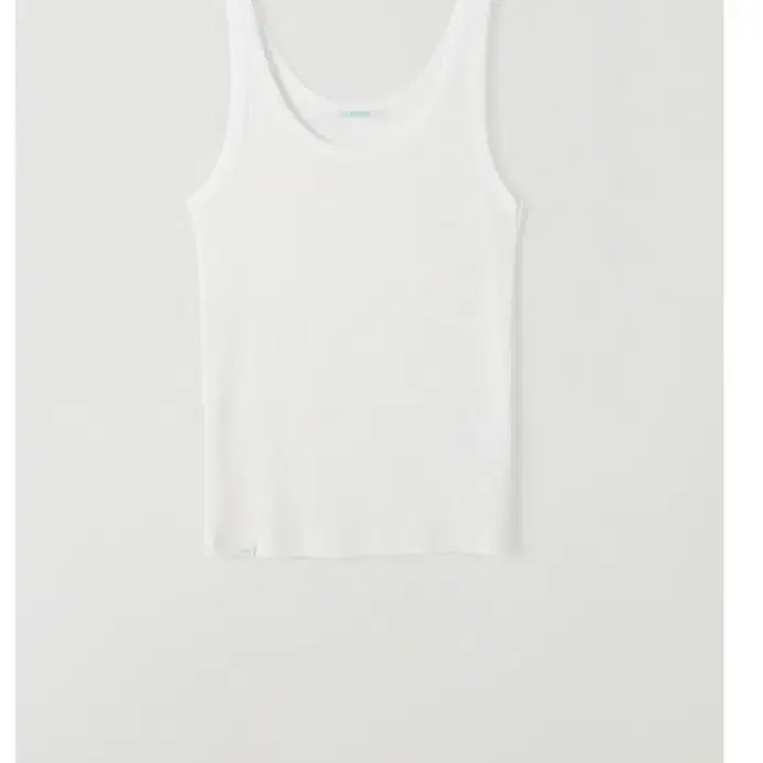 T/T Basic u-neck sleeveless top (ivory)