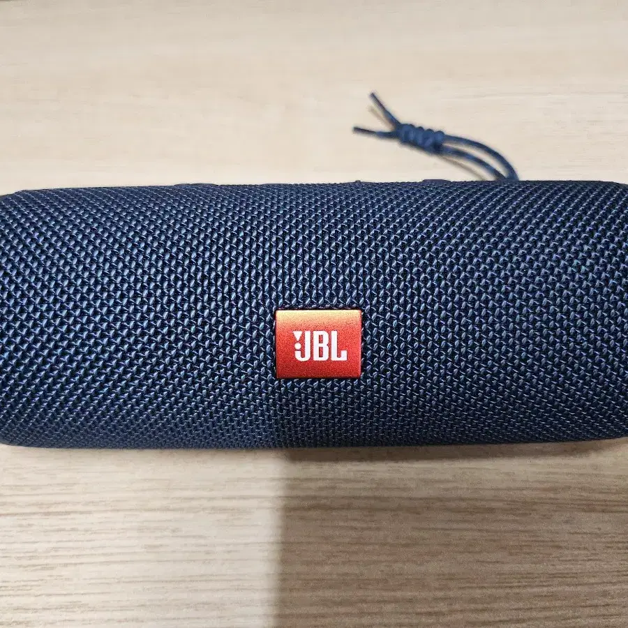 jbl flip 5 블루투스 스피커 판매합니다.